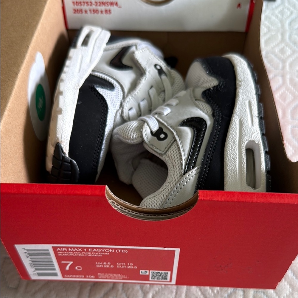 Nike Black and White Leather Sneakers